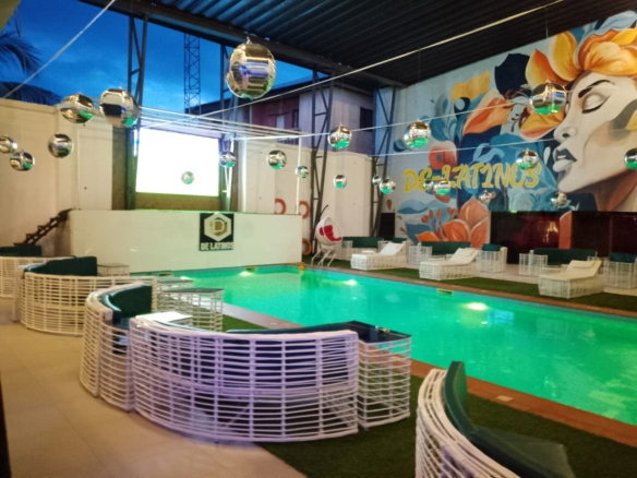1,000 Capacity Night Club at De-Latinos